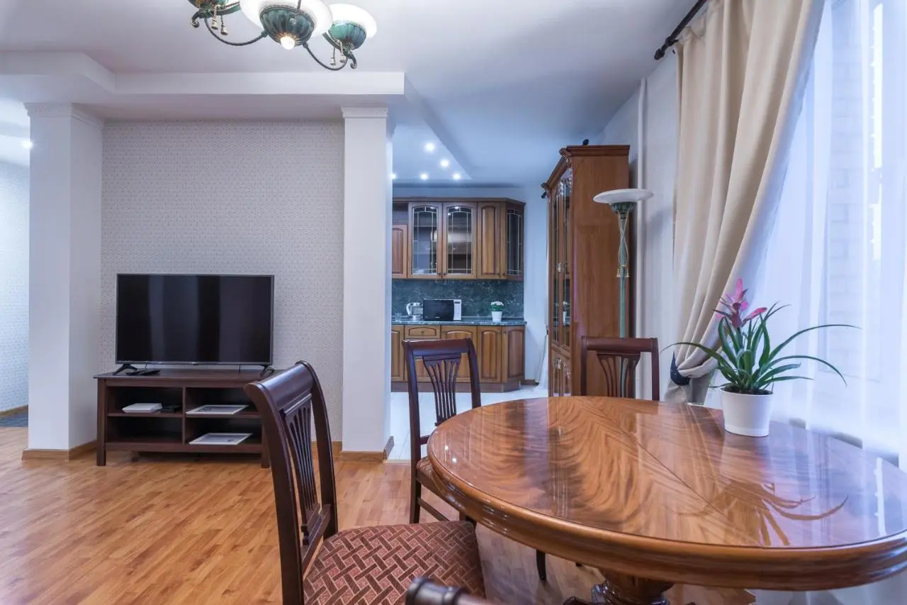 Москва: Dream House Smolenskaya 7