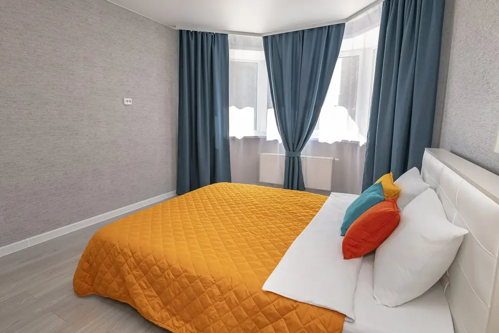 Владивосток: Апартаменты TopHouse на Нейбута 2а, 3 этаж