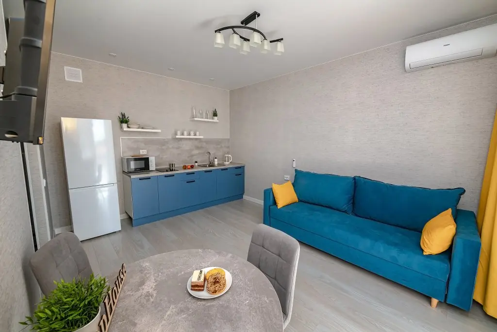 Владивосток: Апартаменты TopHouse на Нейбута 2а, 3 этаж