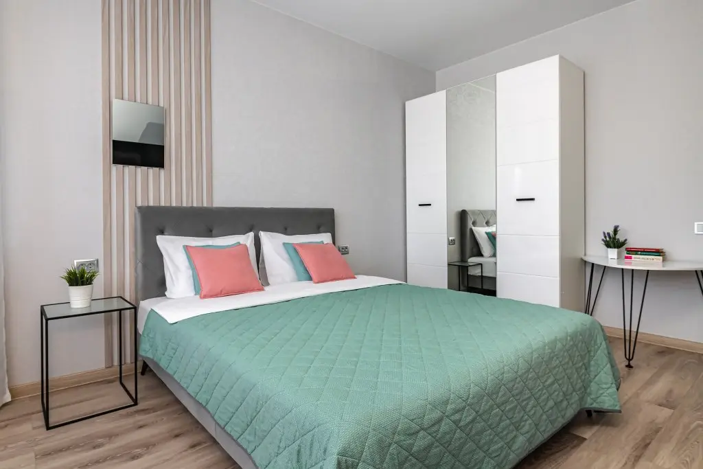 Владивосток: Апартаменты TopHouse на Нейбута  2А к4