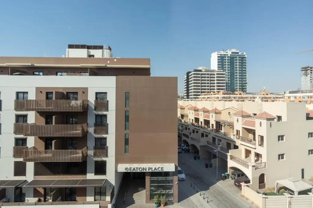 Дубай: Апартаменты  SuperHost - Chic Home in the Heart of JVC with Designer Pool