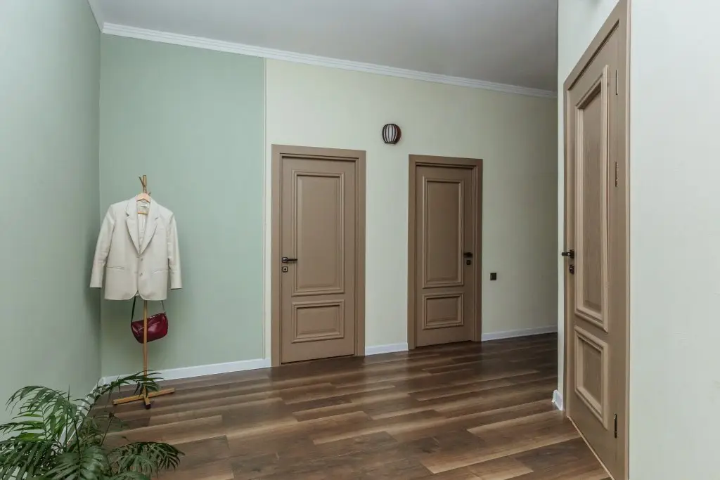 Сухум: Квартира F’17 Apartments с тремя балконами и видом на вековые виллы