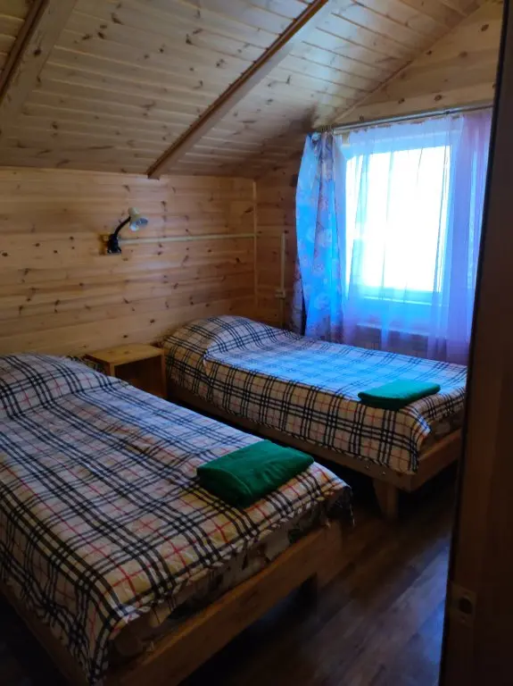 Листвянка: Меблированные комнаты БРИЗ