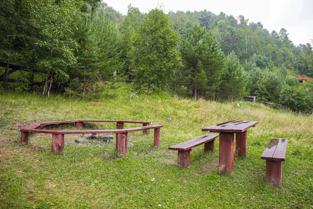 Листвянка: Меблированные комнаты БРИЗ