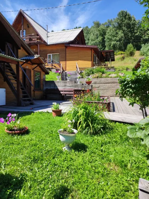 Листвянка: Меблированные комнаты БРИЗ