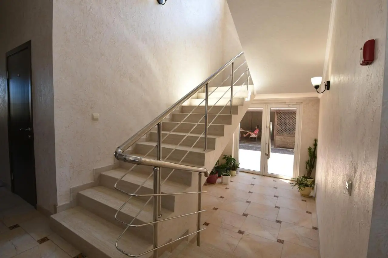 Пересыпь: Guest House Lady Di