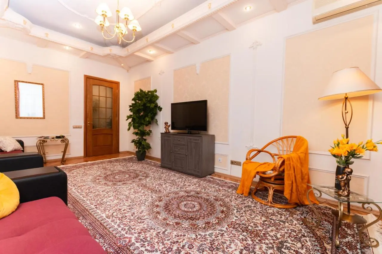 Karaul'noye: Lakshmi Apartment Great Classic