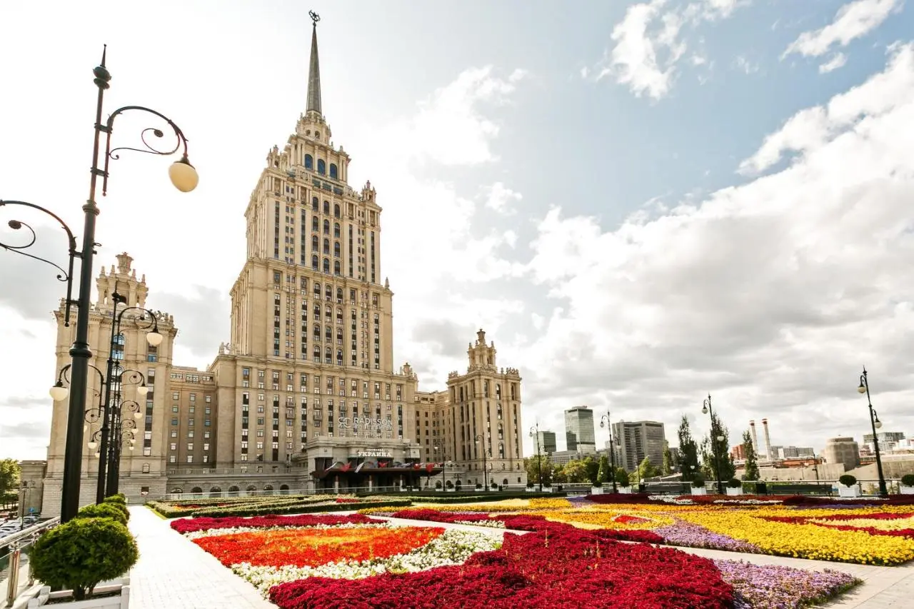 Москва: Historical tower on Kutuzovsky