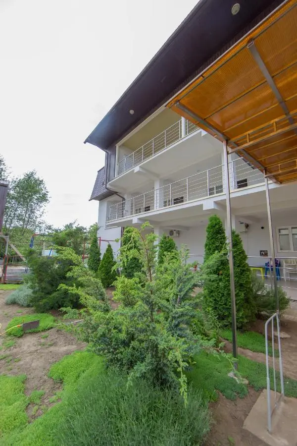 Витязево: Guest house Solnechnaya 7