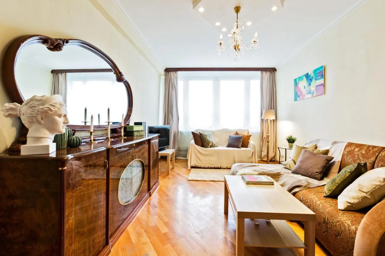 Shiryayevo: Great view on Kremlin 2 rooms apartment 23 floor