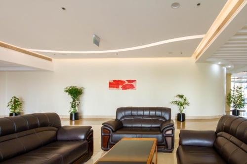 Дубай: Bespoke Holiday Homes - Studio Apartment with Marina View
