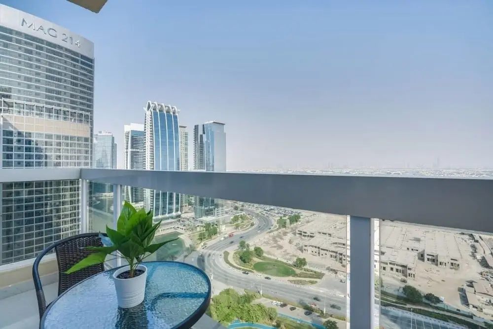 Dazzling Apartment in Dubai Gate Central of Jlt — фото 1