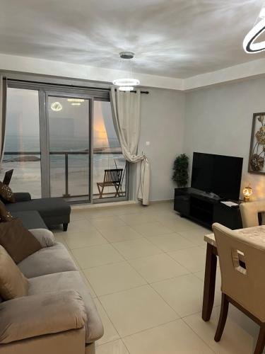 Рас-эль-Хайма: 2 Bedroom Incredible Ocean Vew Apartment