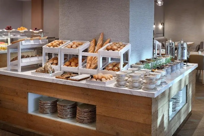 Дубай: Holiday Inn & Suites Dubai Festival City