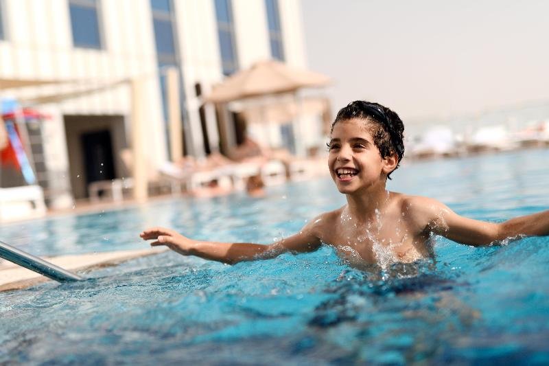 Дубай: Holiday Inn & Suites Dubai Festival City