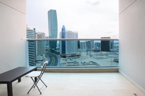 Дубай: Luton Vacation Homes - Elite Business Bay Residence