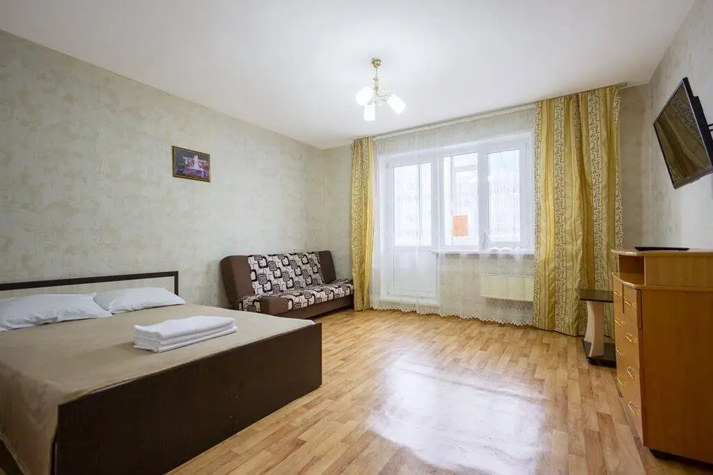 Красноярск: Апартаменты на улице Батурина 5А