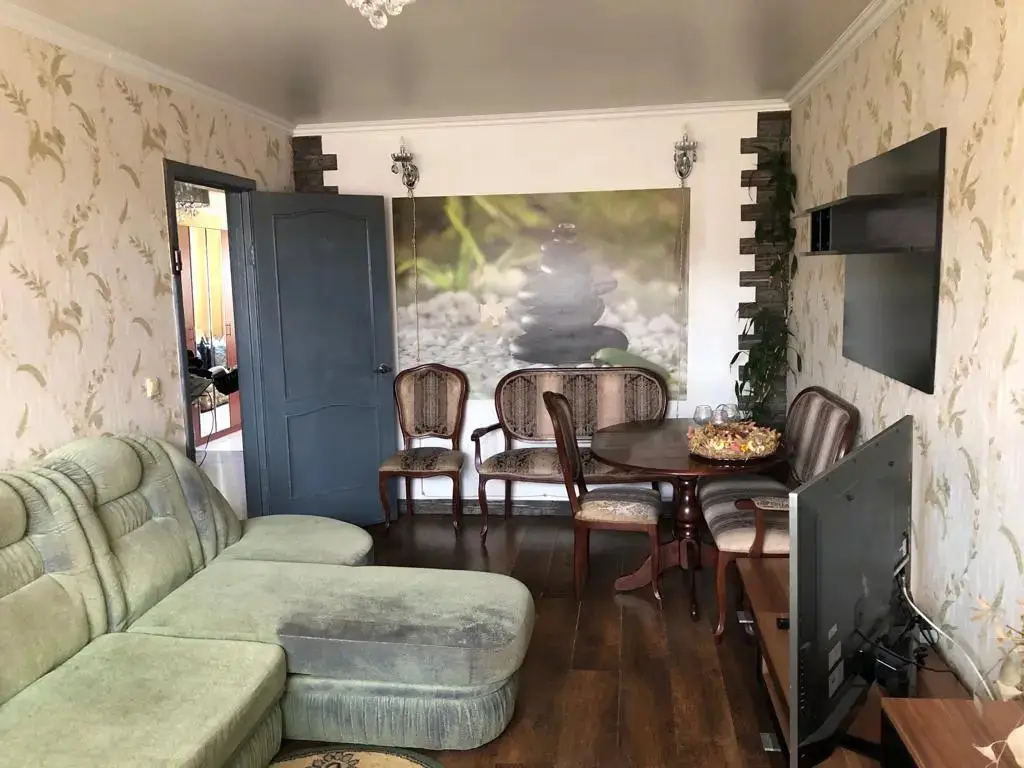 Петропавловск-Камчатский: Ladom Trekhkomnatnye Na Bame Apartments