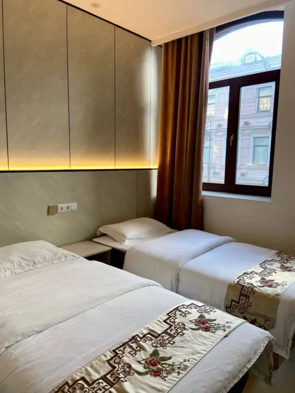 Владивосток: Отель Holiday Hotel