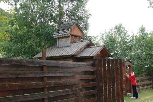 Большие Коты: Guest House Uyutnyy Cheshir