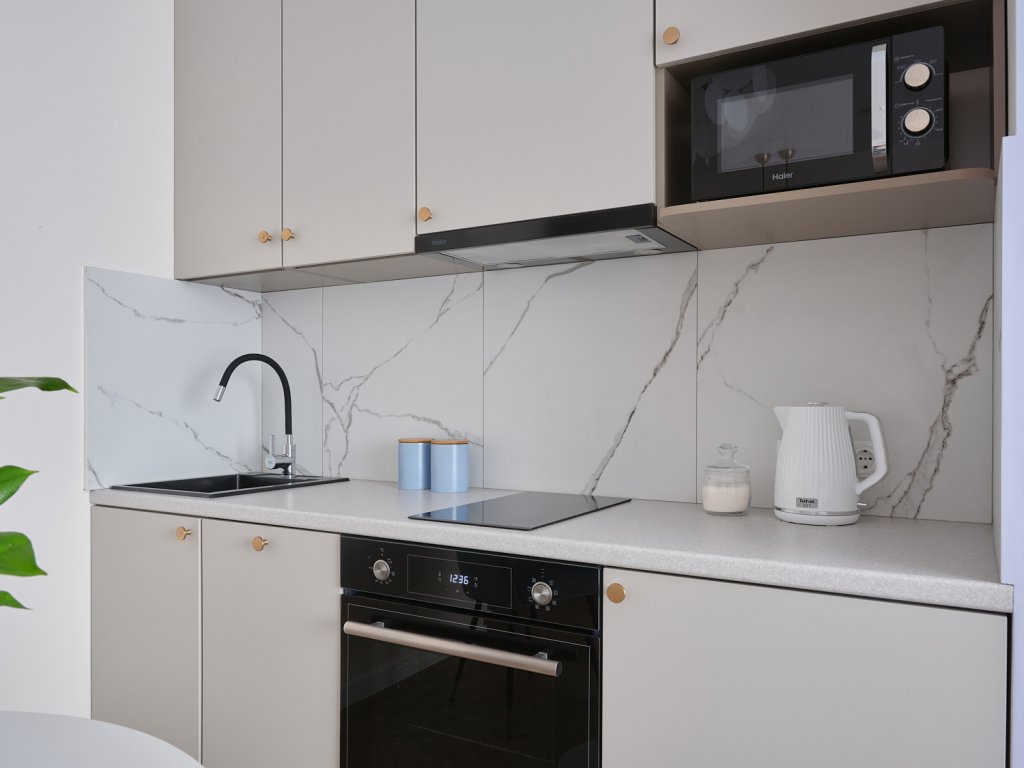 Иркутск: Апартаменты White Beach Studio Самостоятельное Заселение