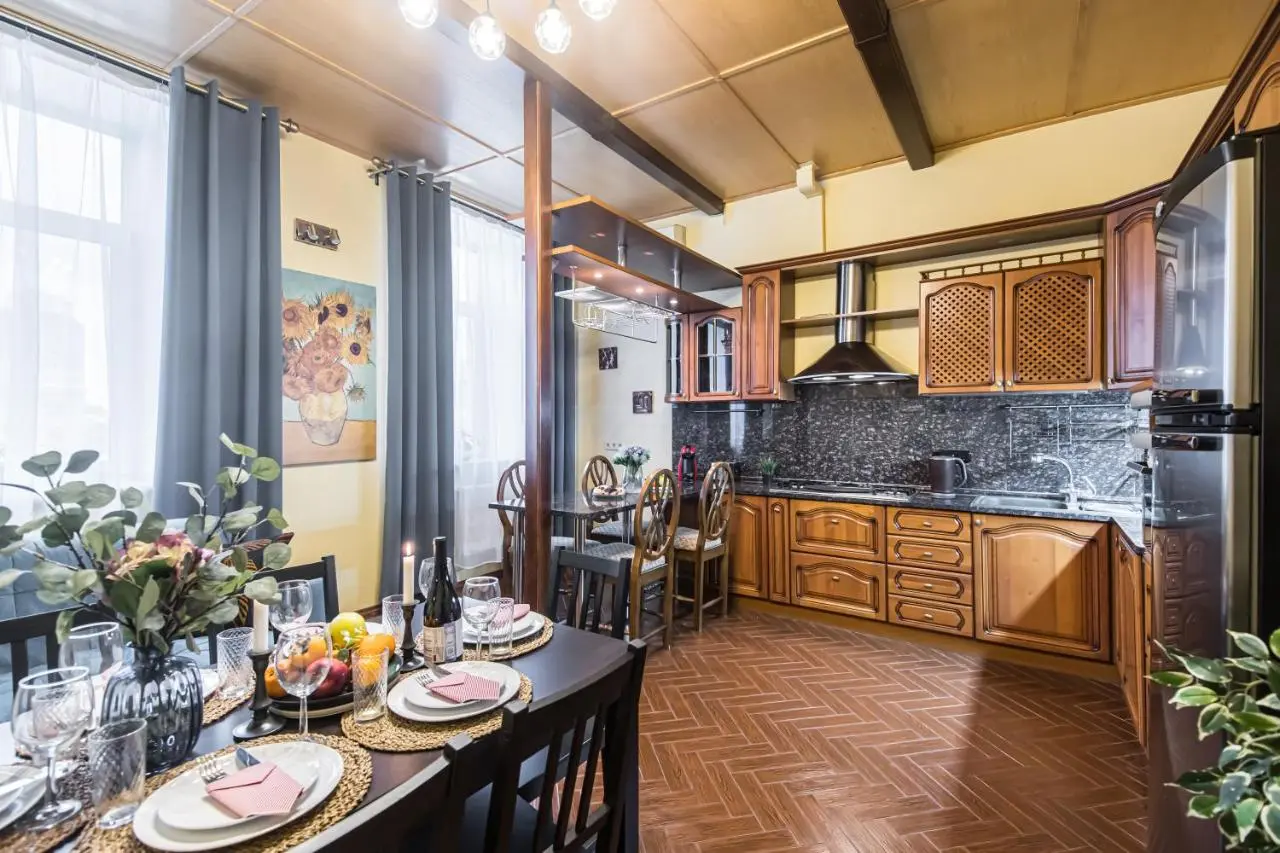 Москва: GMApartments Arbat street 3 bedrooms nice view