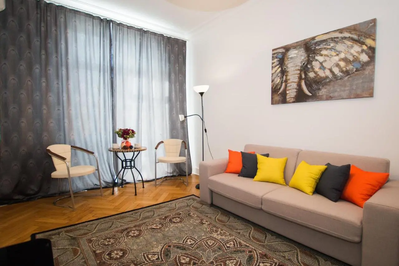 Москва: Apartment on Tverskaya
