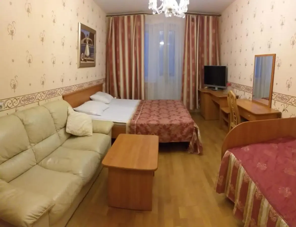 Москва: Apartment on Bolshaya spasskay 27