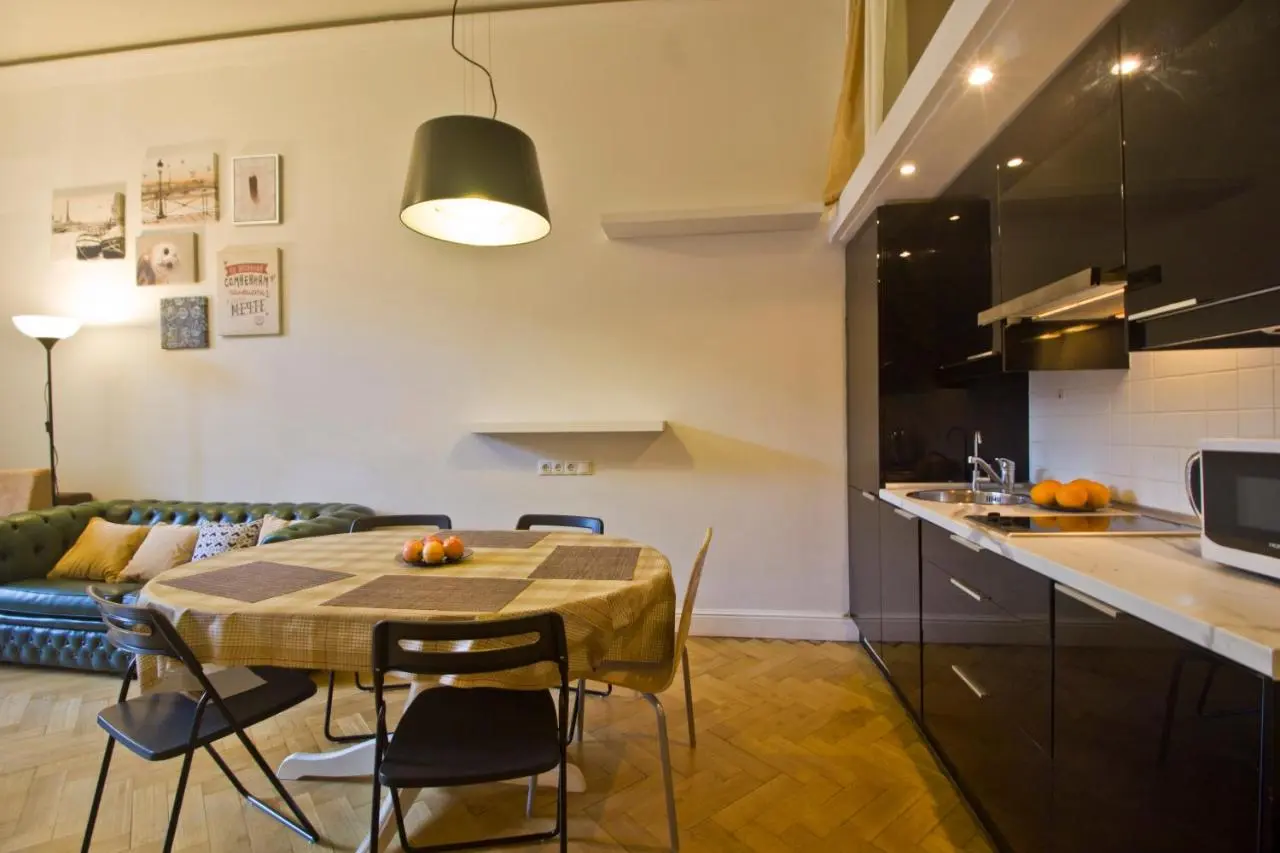 Москва: LA Flats Gnezdnikovskii