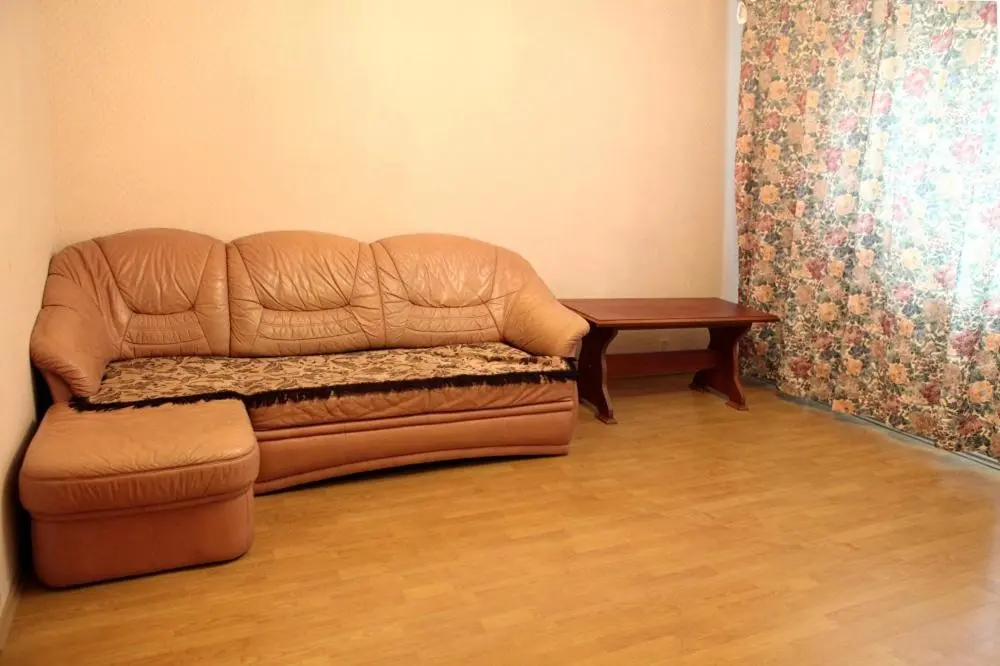 Москва: Apartment on Orshanskay 9