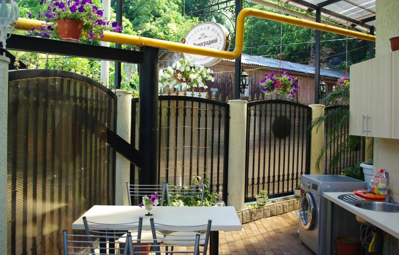 Сочи: Guest House on Vinogradnaya