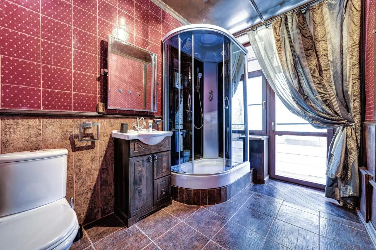 Москва: uTrip Antique Red