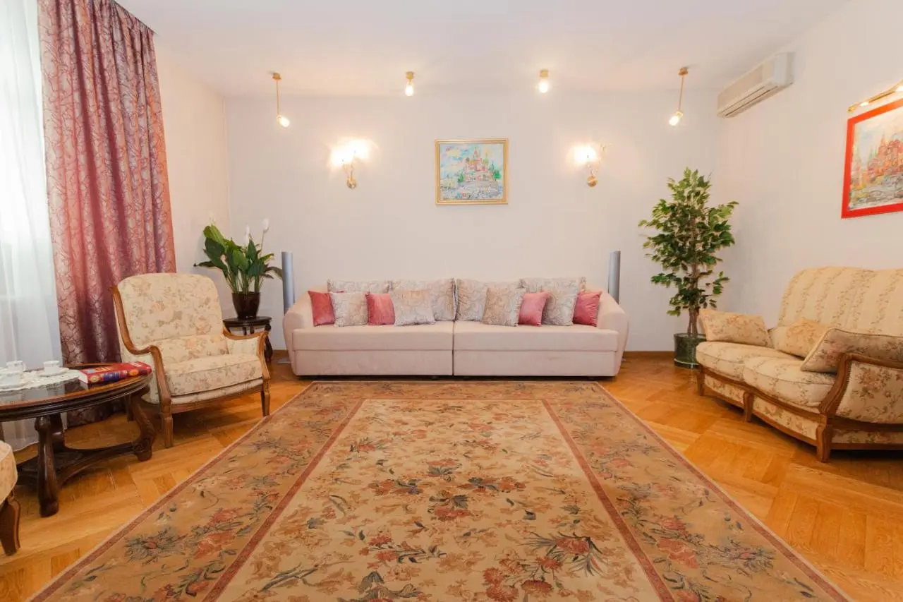 Москва: LaFlats Ohotniy Riad