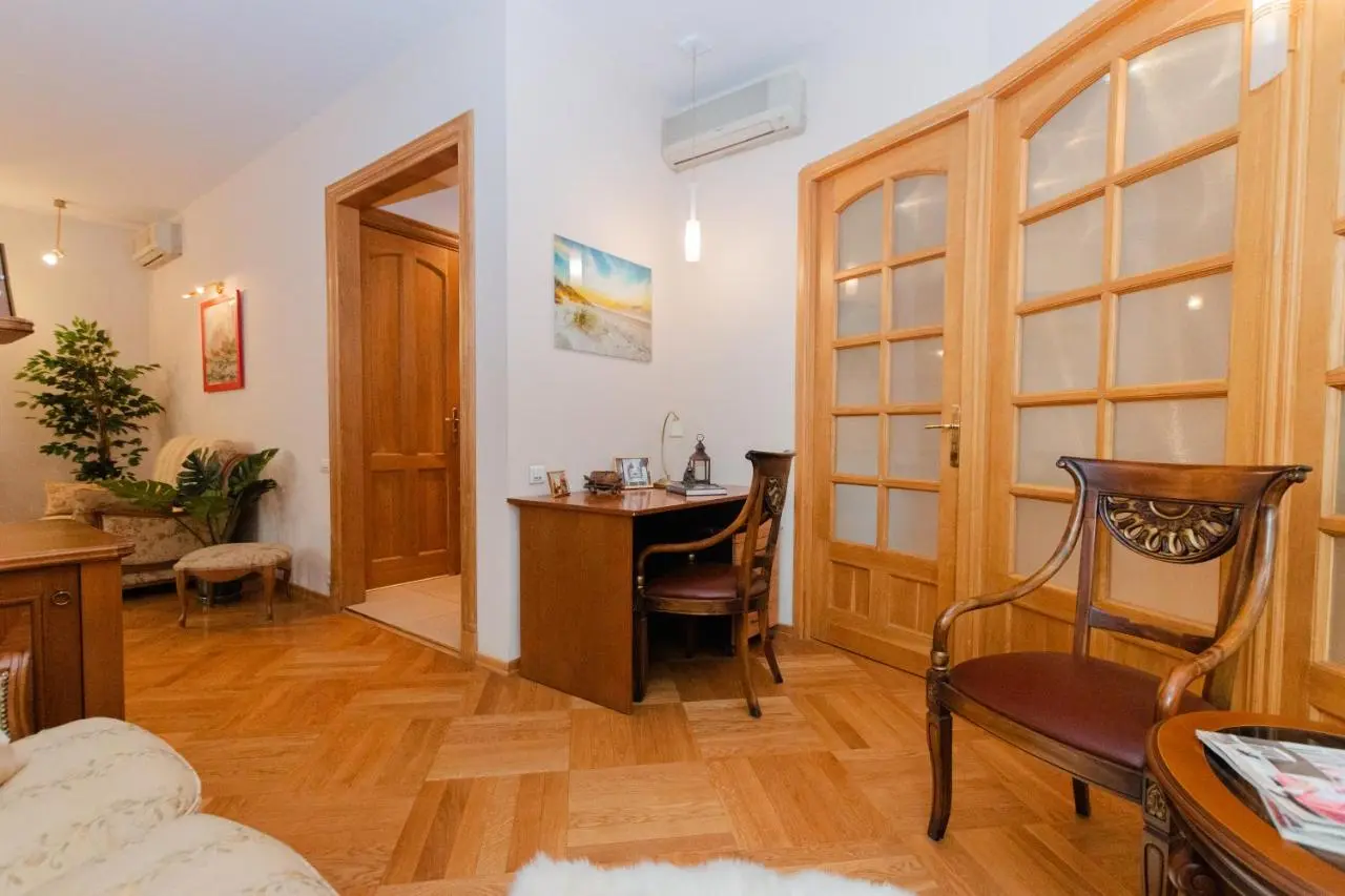 Москва: LaFlats Ohotniy Riad