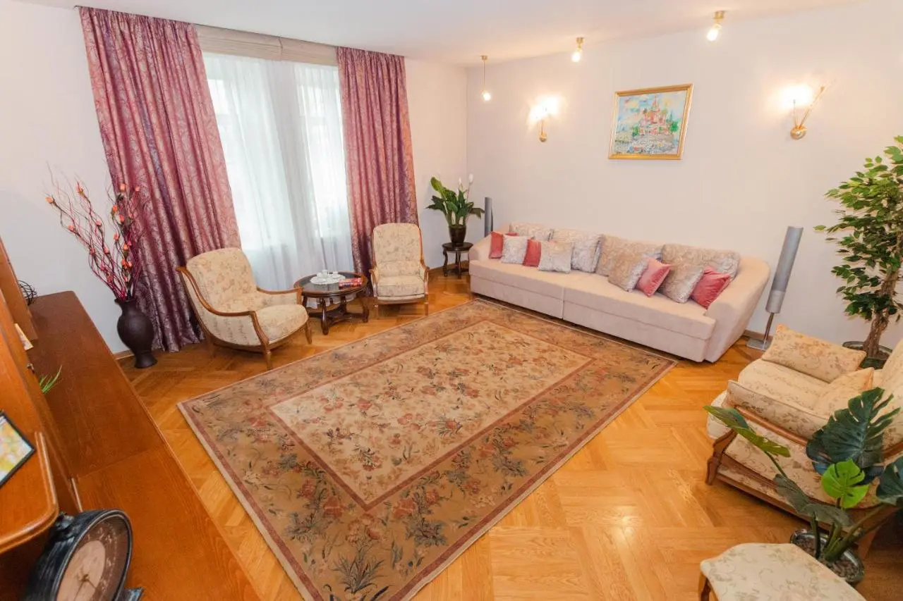 Москва: LaFlats Ohotniy Riad