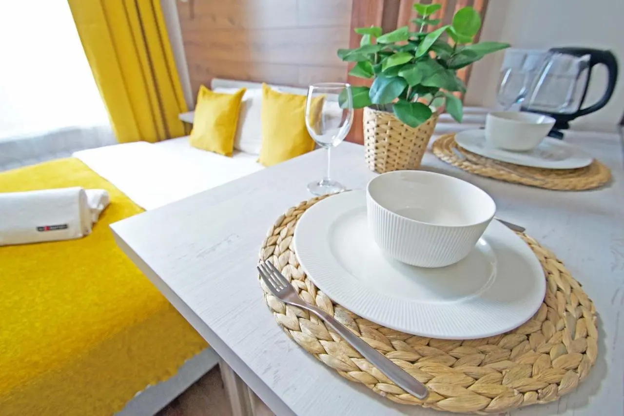 Москва: Yellow Apartments / Level Амурская