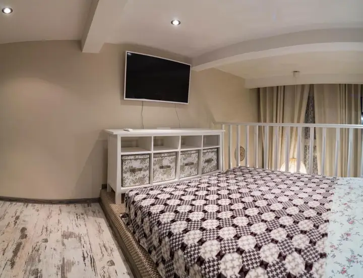 Москва: InHome24 2 floor Apartment on Polyarnaya 31A