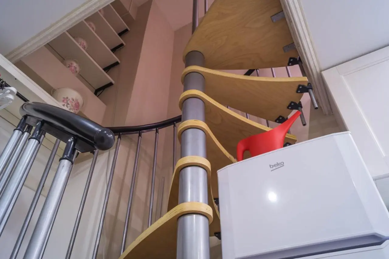 Москва: InHome24 2 floor Apartment on Polyarnaya 31A