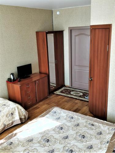 Листвянка: Hotel Priboy