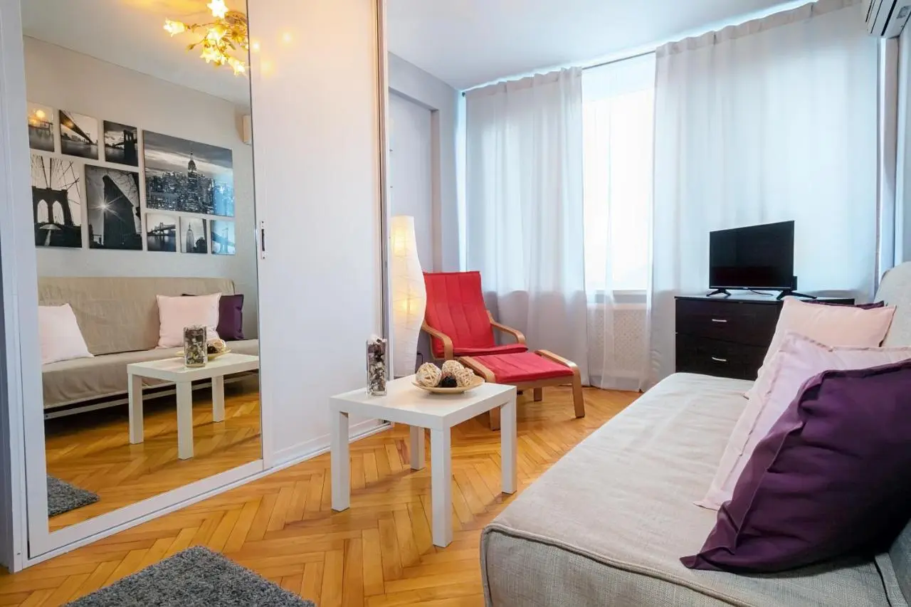 Москва: LuxApartments-Новый Арбат,22