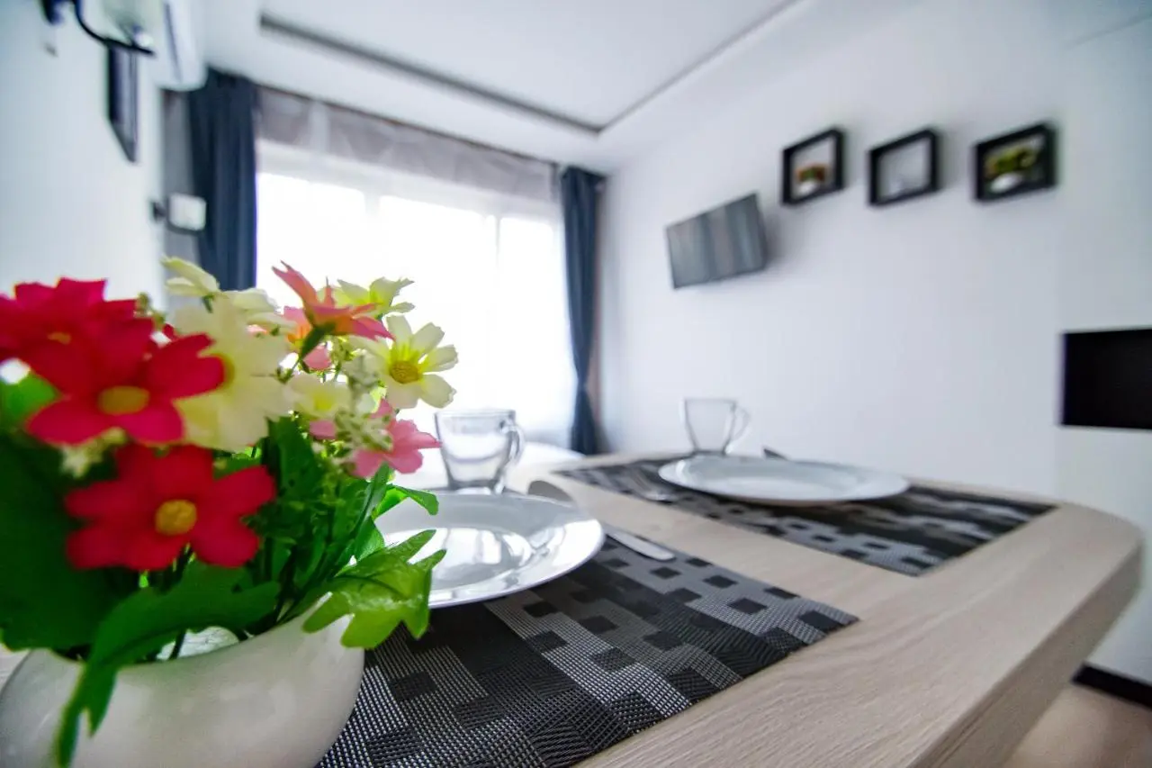 Тула: Apartments on Feodosiiskaya №1
