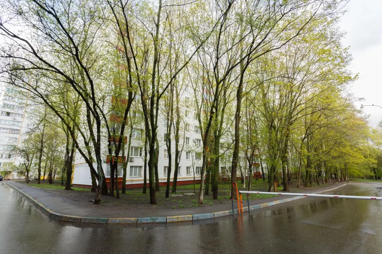 Москва: Business Brusnika Generala Antonova 4