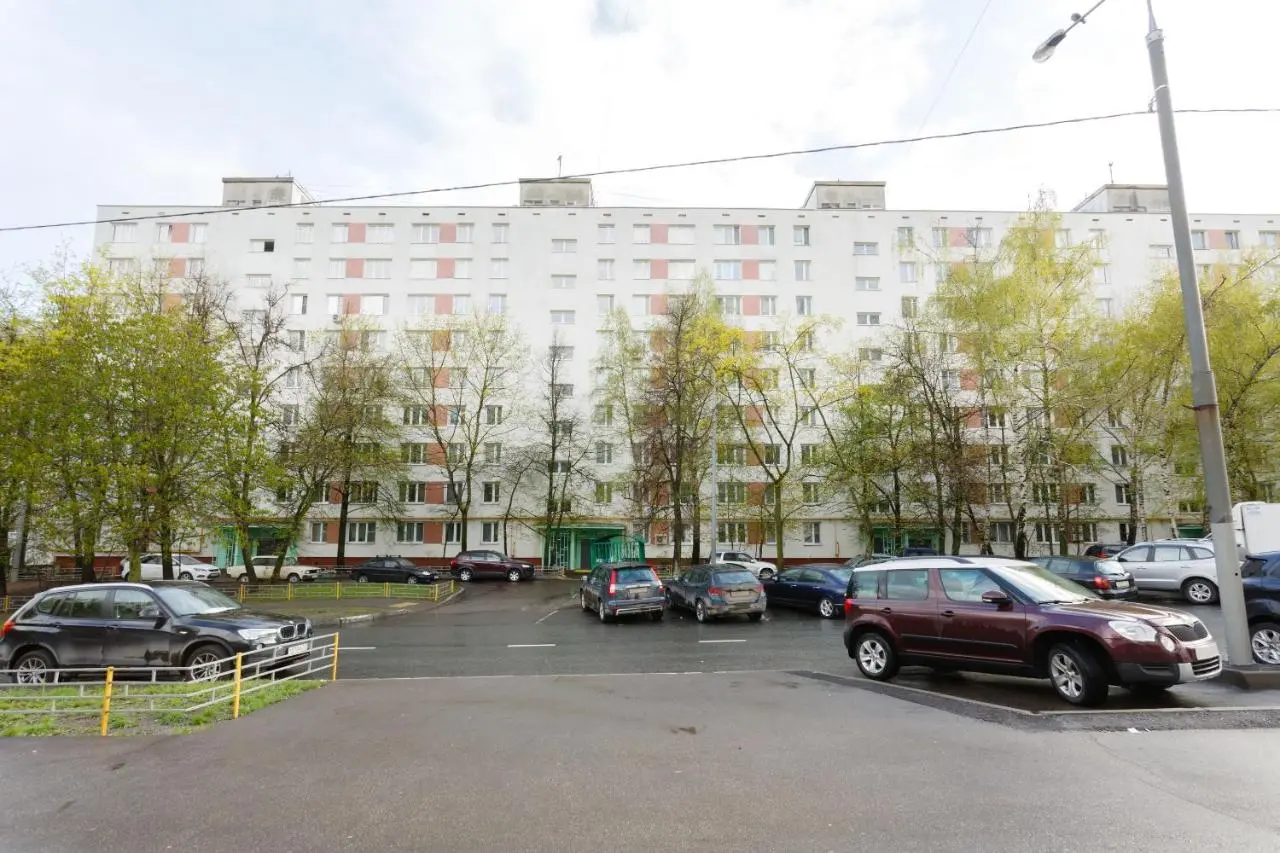 Москва: Business Brusnika Generala Antonova 4