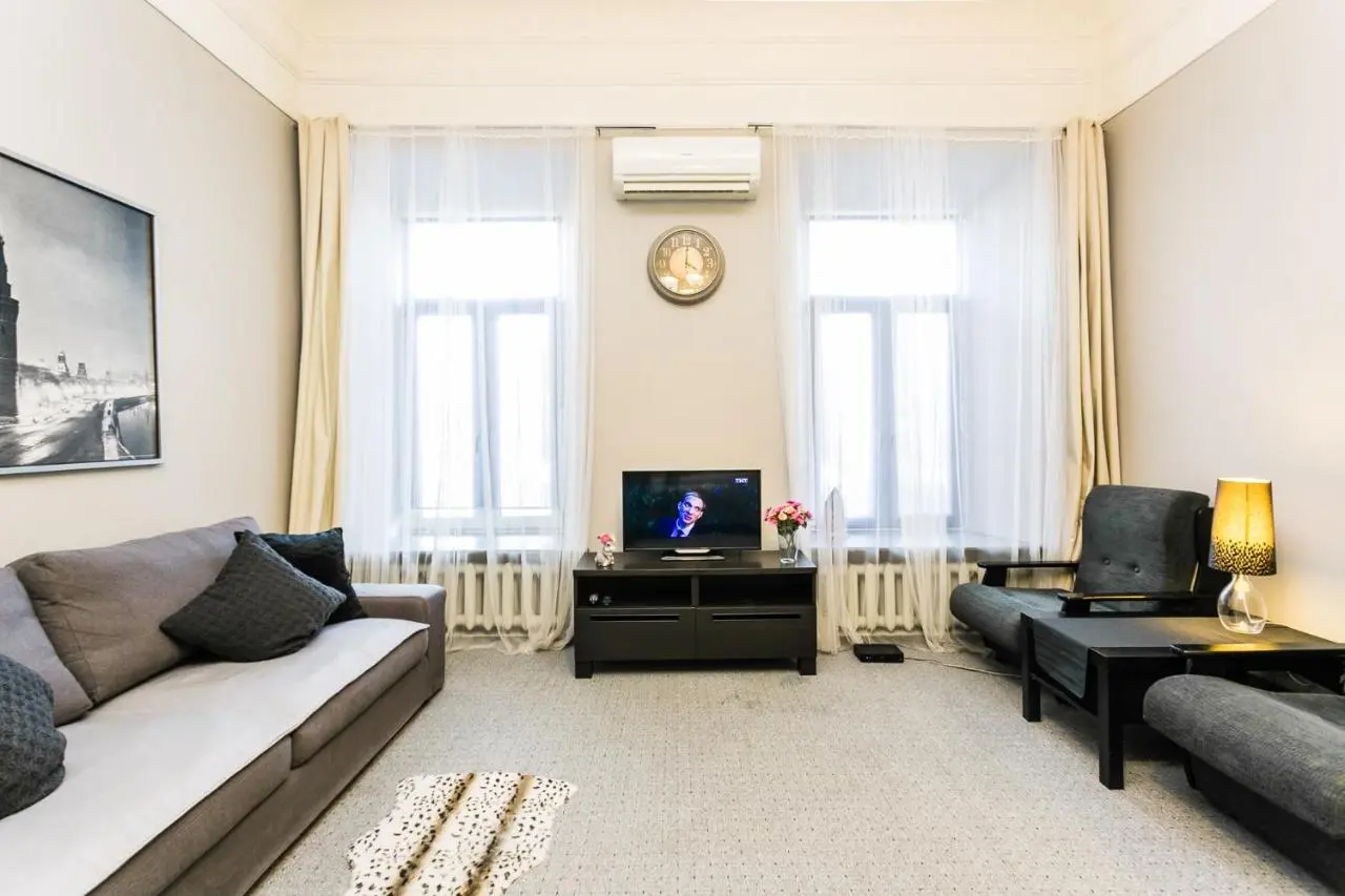 Москва: Nice apartment near New Arbat