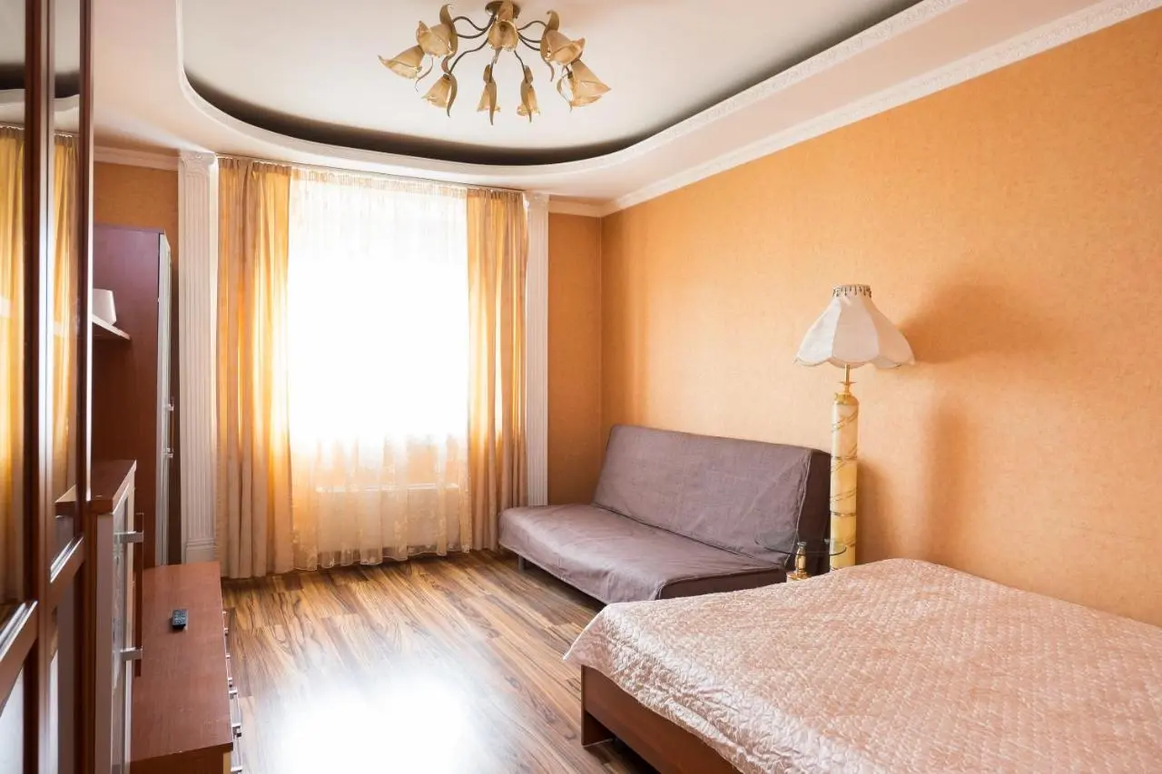 Москва: Moskva4you on Serpuhovskaya Apartment