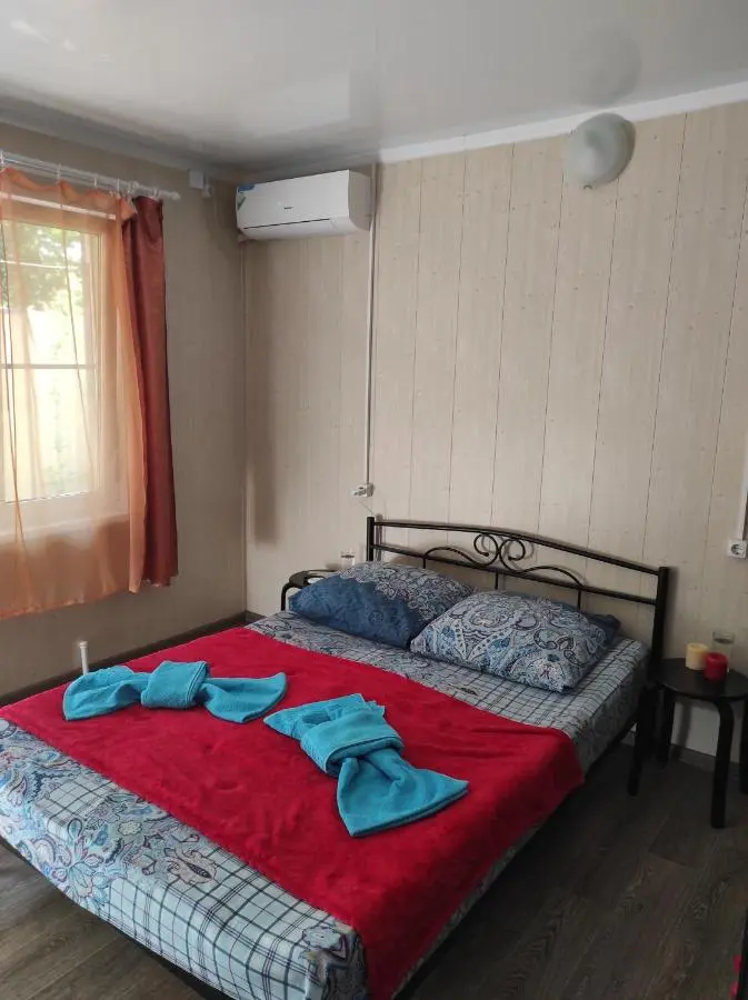 Кучугуры: Voiazh Guest House