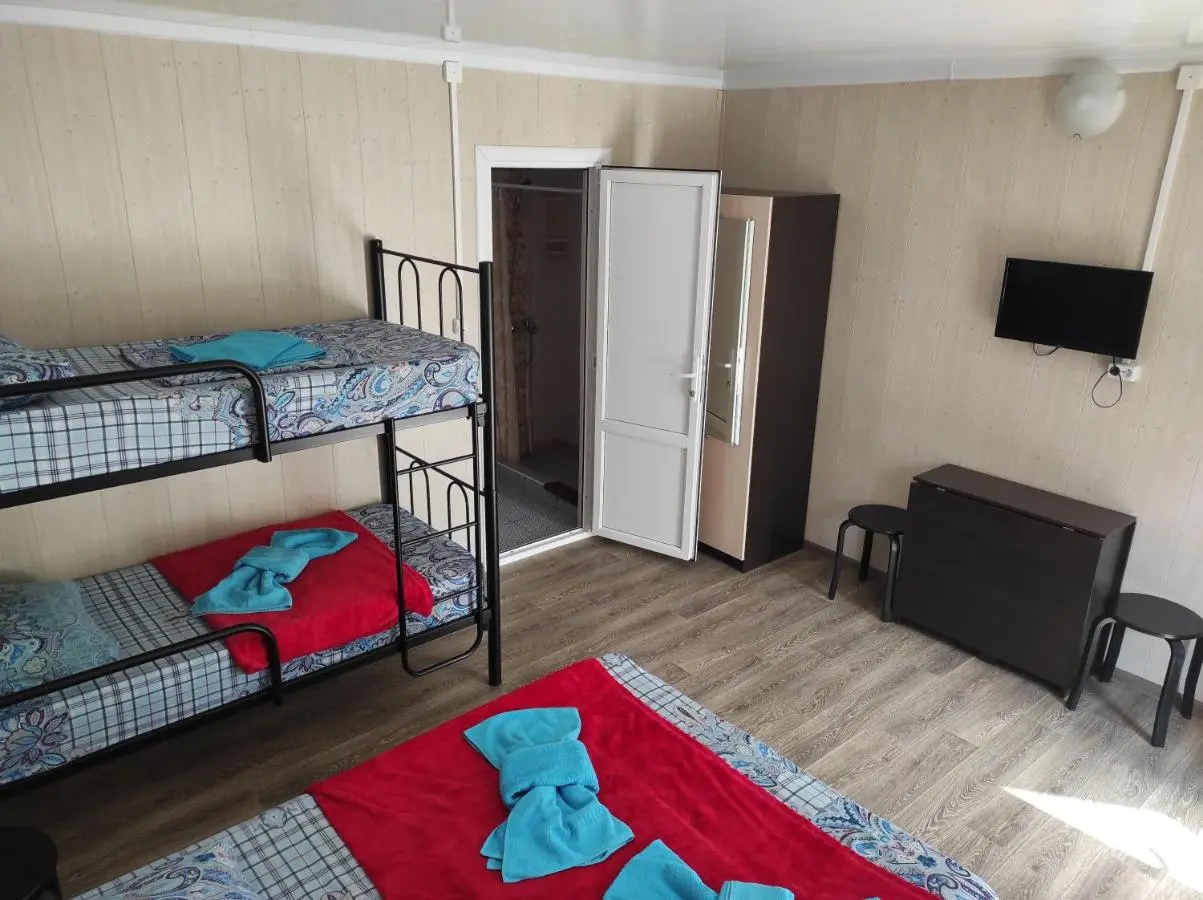 Кучугуры: Voiazh Guest House