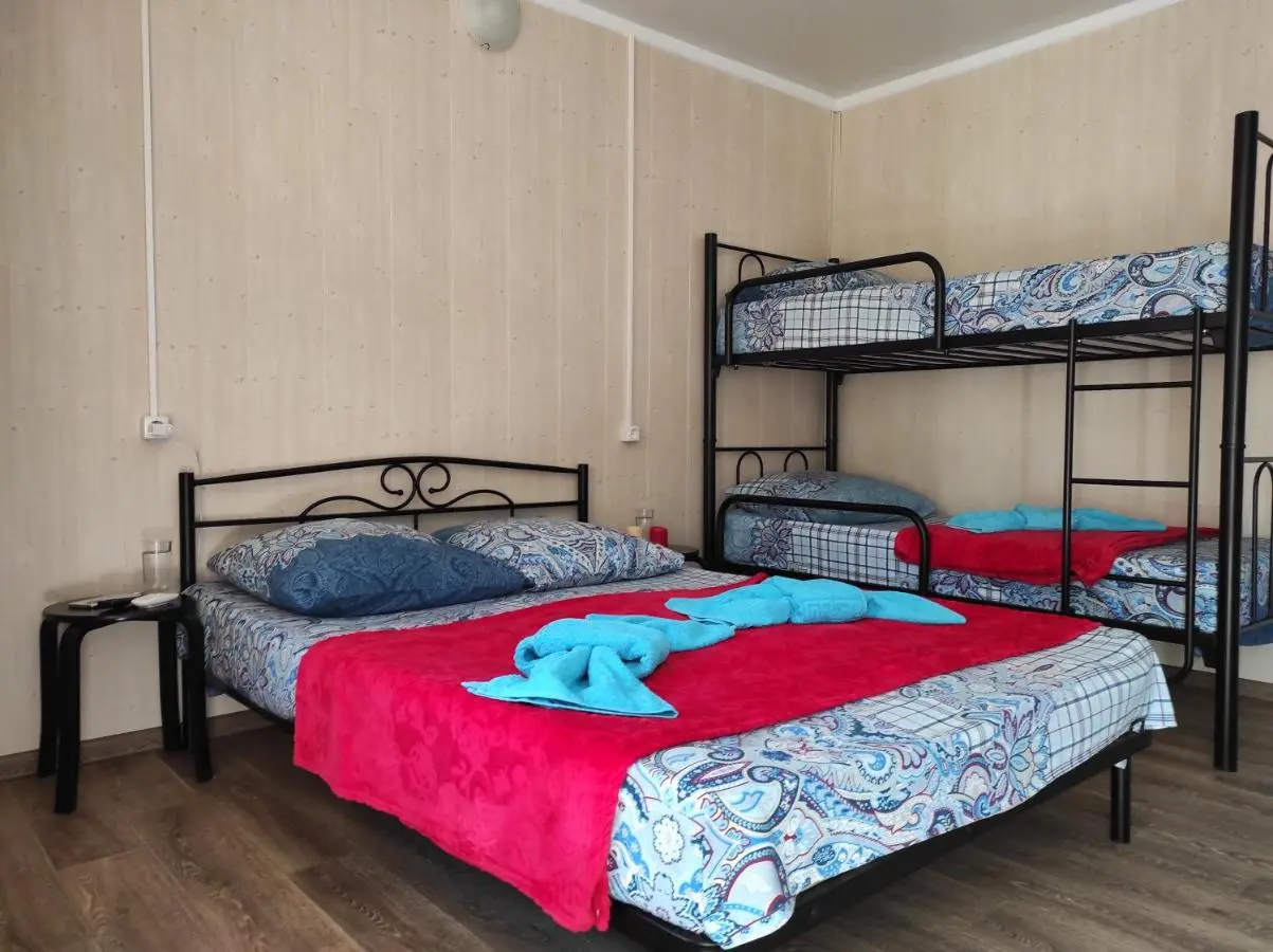 Кучугуры: Voiazh Guest House