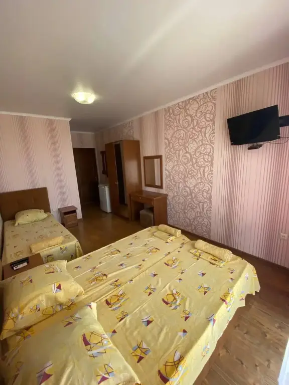 Береговое (Феодосия): Гостевой дом Лазурит