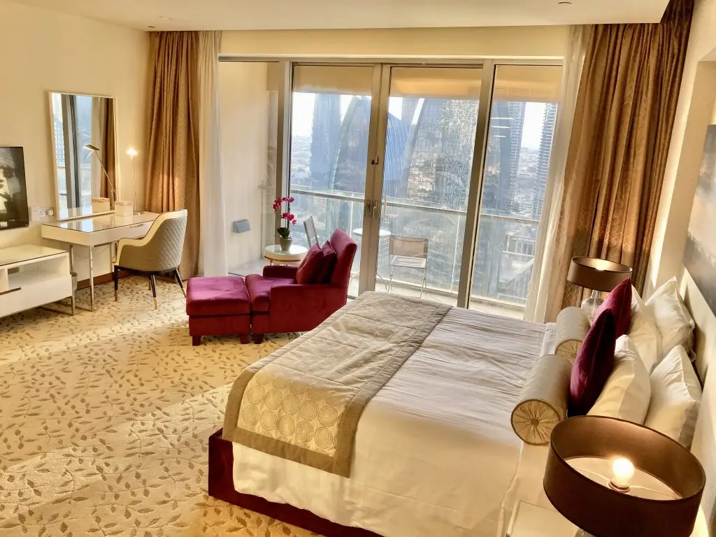 Дубай: Апартаменты SuperHost - Comfy Studio With Balcony Facing Burj Khalifa | Address Dubai Mall